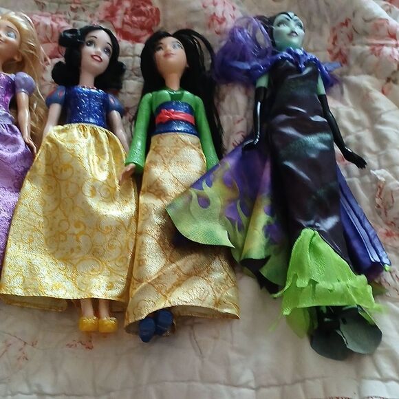 Disney Dolls  - Picture 2 of 3